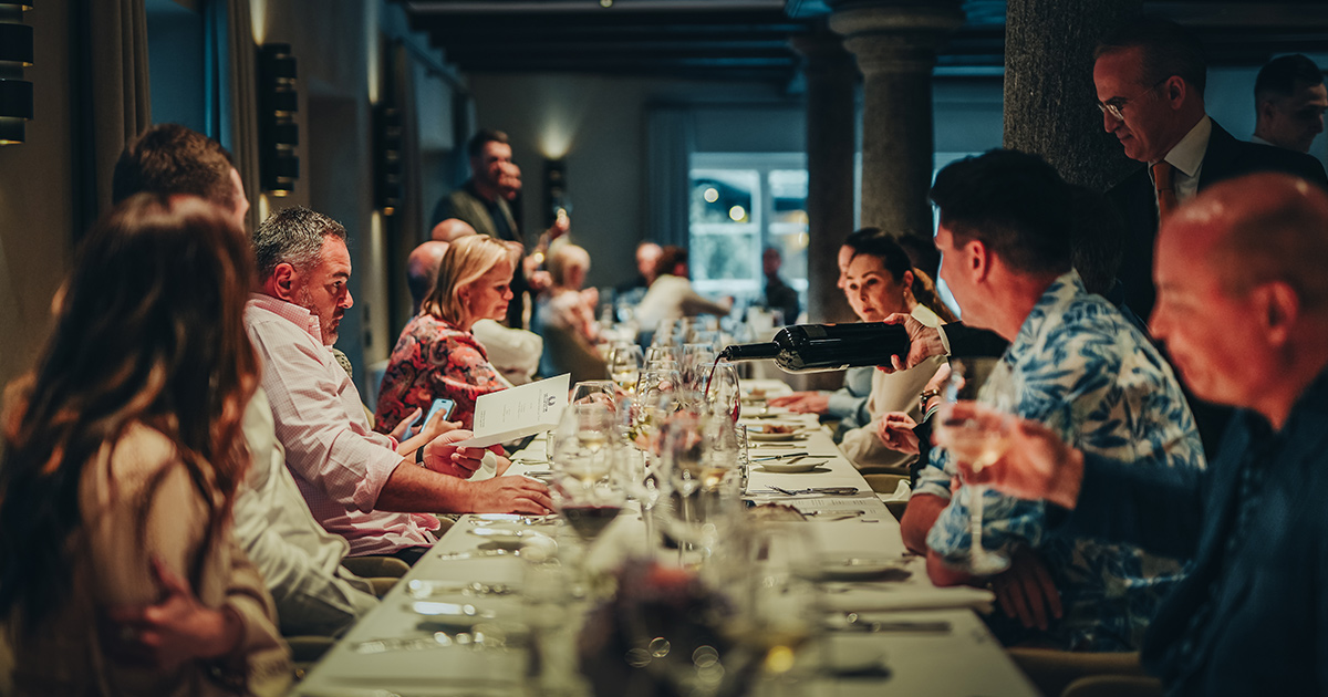 HunterMoss guests enjoy a meal at Locanda Barbarossa